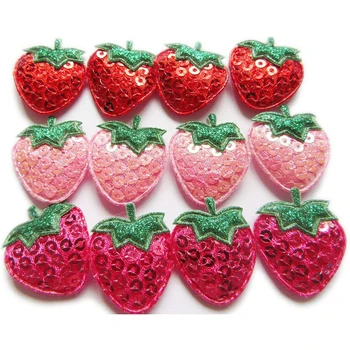20Pcs Sequined Strawberry Patch Шиене Апликирани Шийте на дрехи Мотив Значка Ремонт