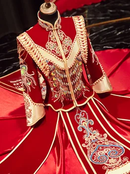 Изящни мъниста пискюл бродерия официален велур китайски сватбена рокля брак костюм ориенталски булката младоженец облекло